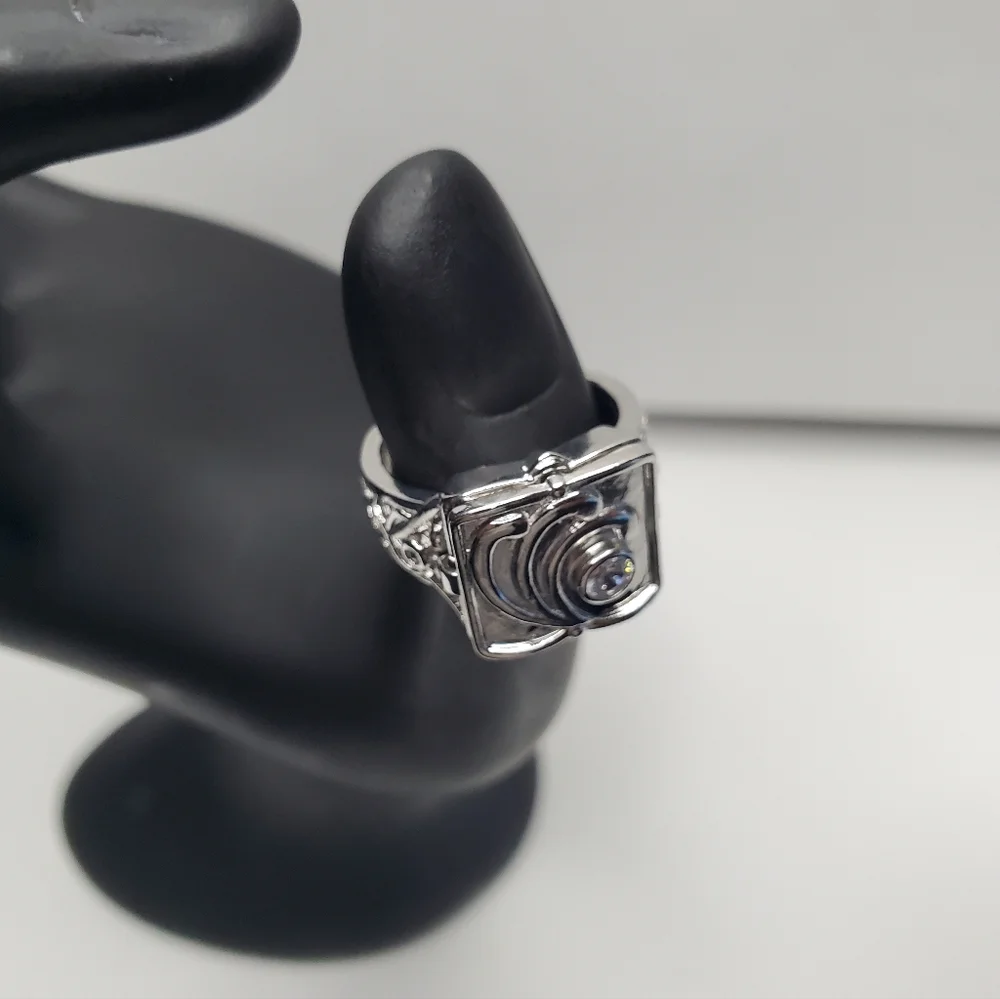 Mens Silver Open Locklet Secret Compartment Ring - Picture 9 of 16